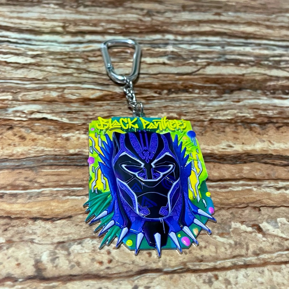 Marvel - Picture 3 of 3